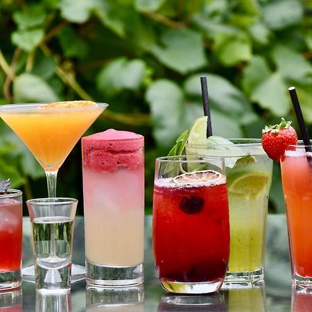 Grape Hotel Вроцлав Екстериор снимка