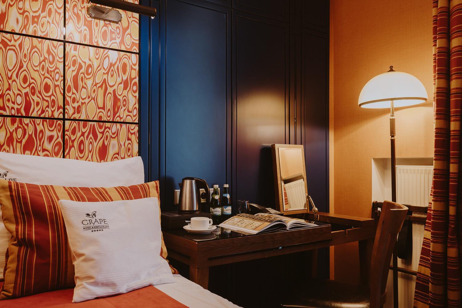 Grape Hotel Вроцлав Екстериор снимка